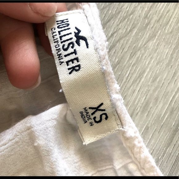 Dainty long sleeve Top - Picture 8 of 9